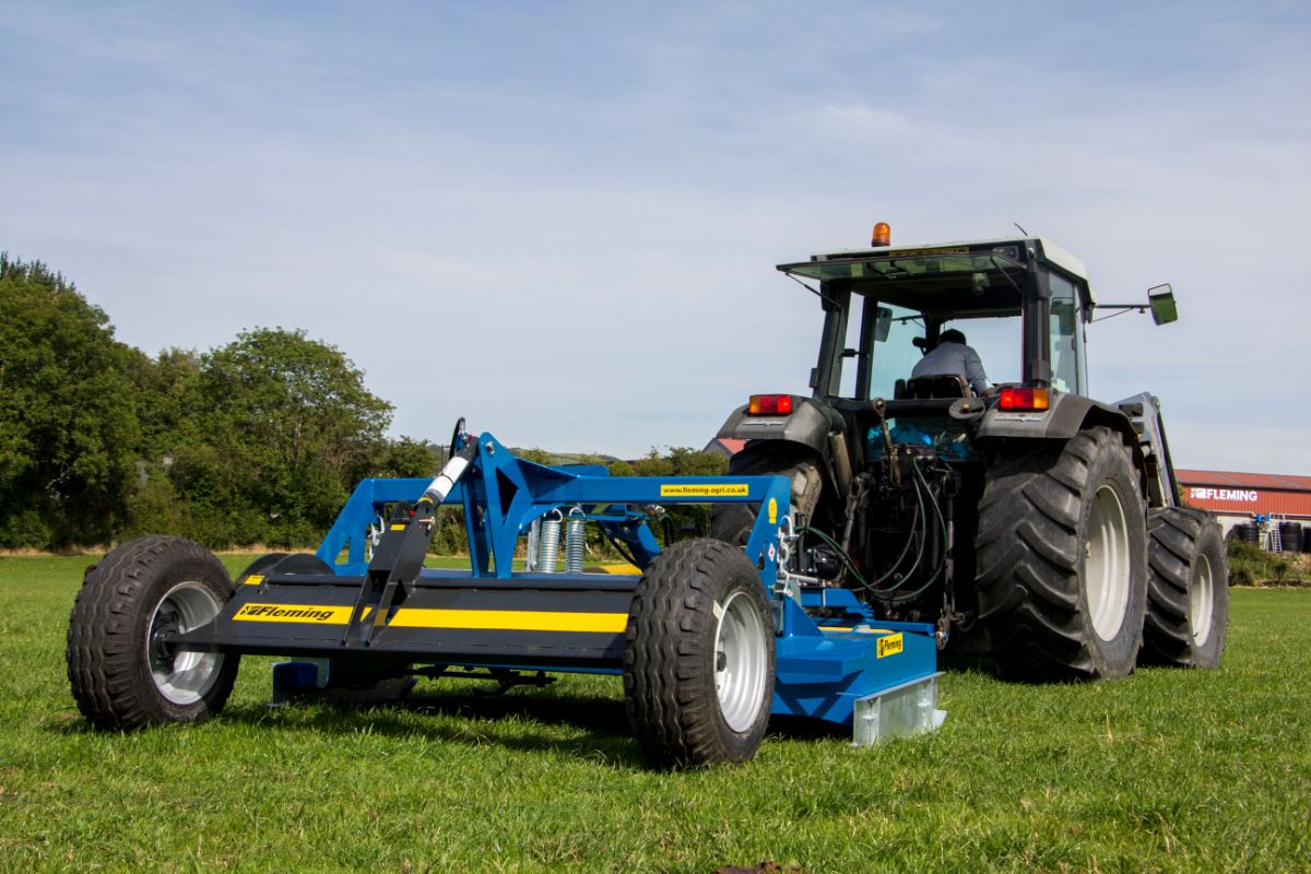 Trailed Superfloat Grass Topper