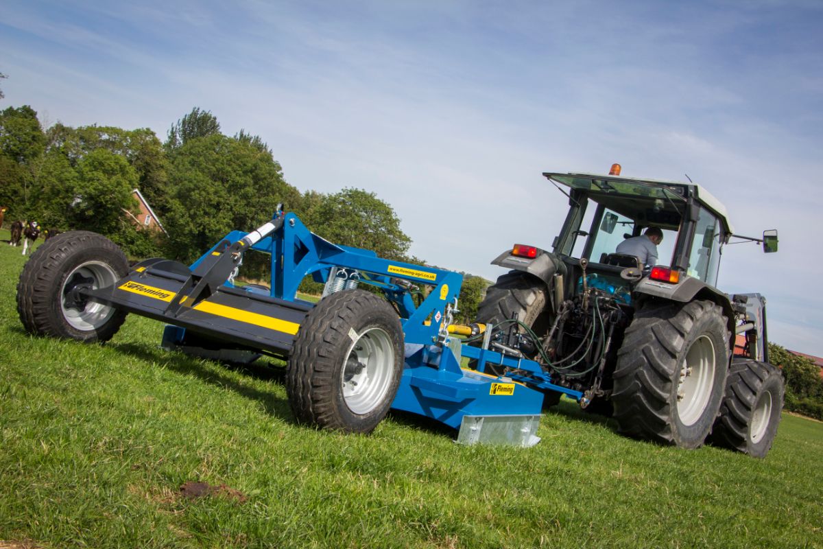 Trailed Superfloat Grass Topper