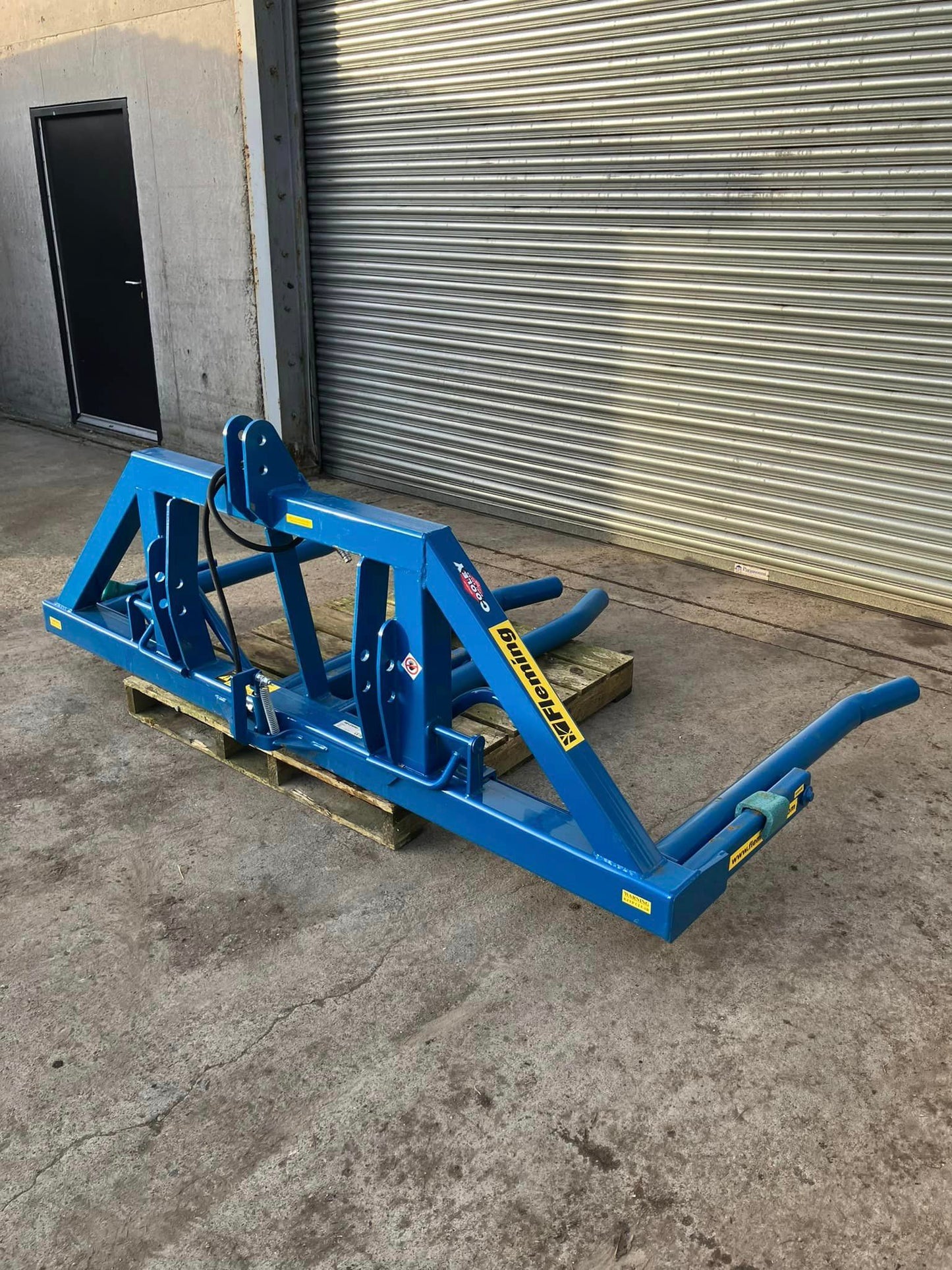 New Fleming Double Bale Lifter